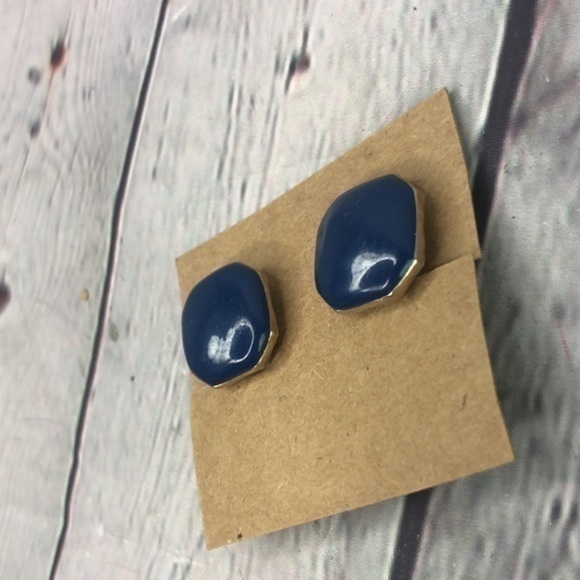 Boho navy blue square clip on earrings - Picture 6 of 10